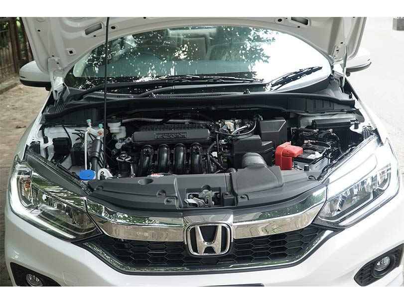 Engine-bay_11zon