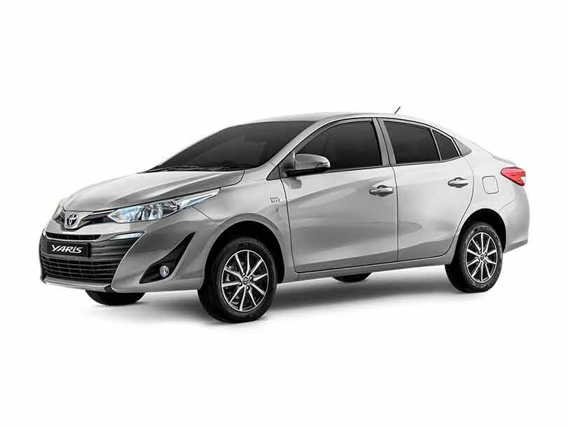 Toyota_Yaris_Front_Right_Angled